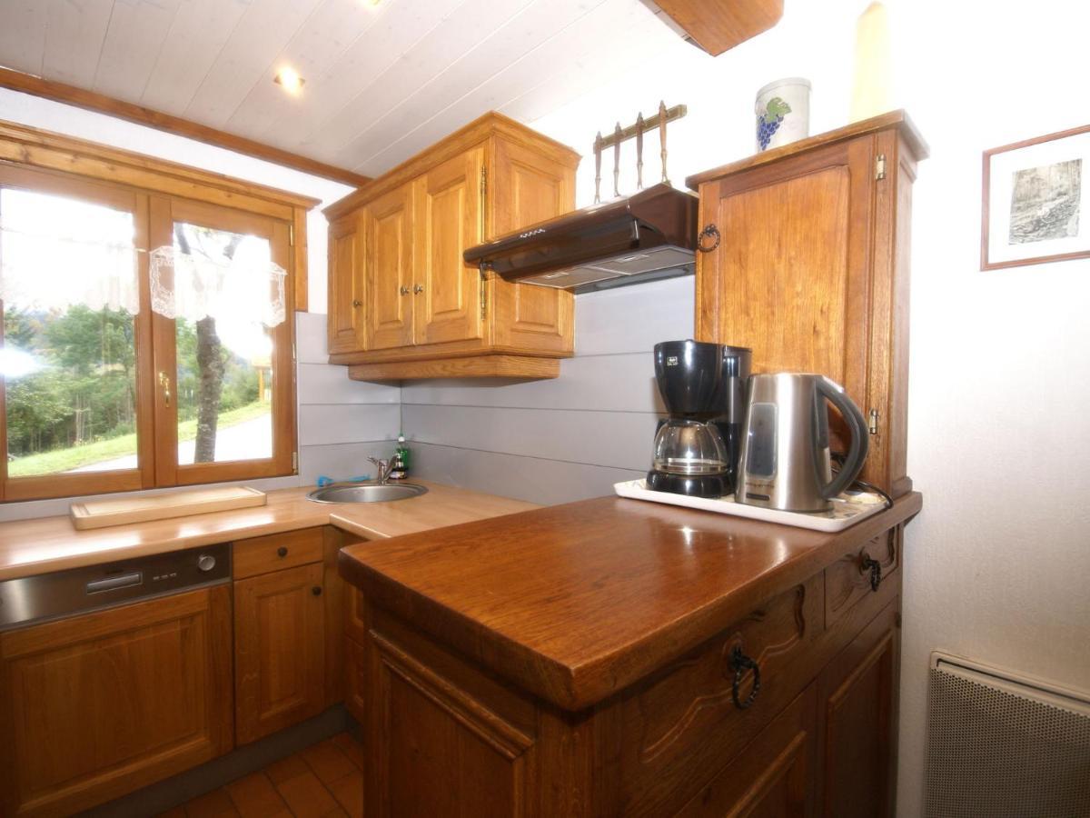 Charming Chalet In Ventron With Terrace Стая снимка